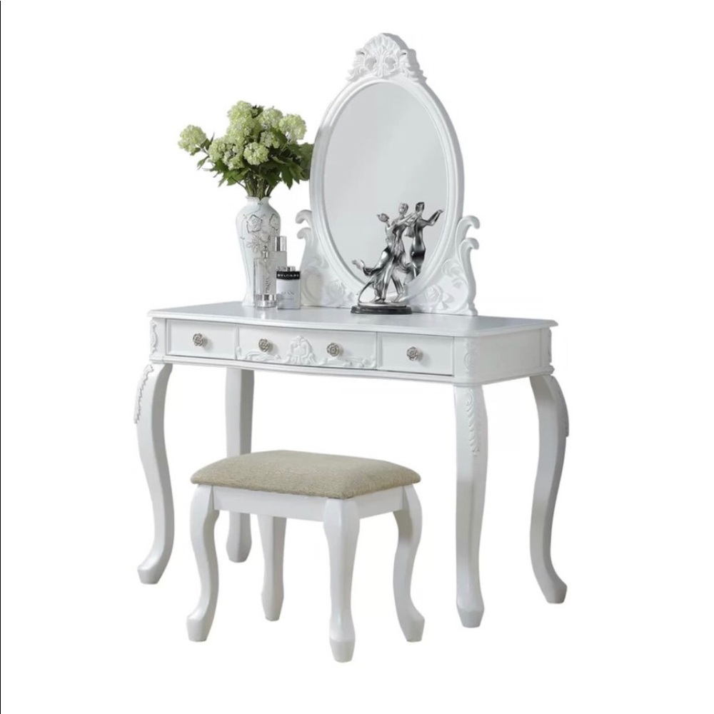 Vanity Table - image 1